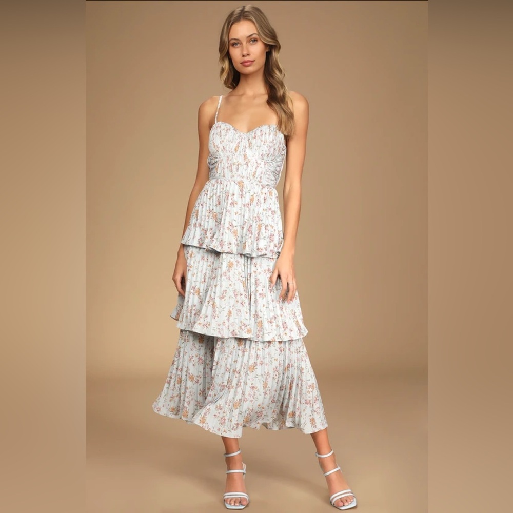 ✨Lulus Blue Cascade Ruffle Floral Midi Dress S✨